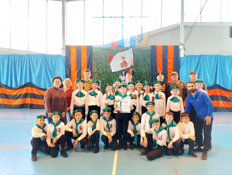 Поздравляем нашу команду занявших 2 почётное место в Городском Смотре строя и песни.
